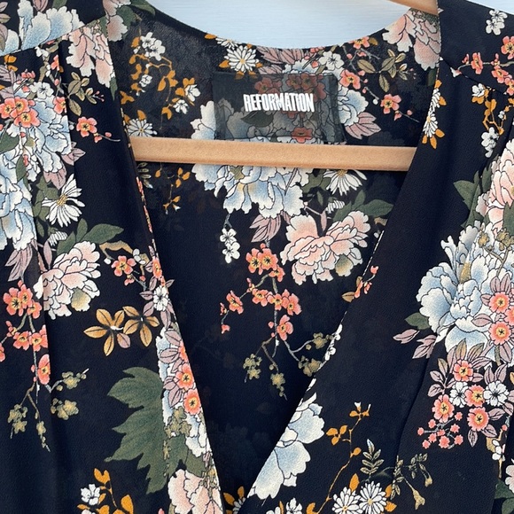 Reformation Guava Dress - Picture 4 of 7